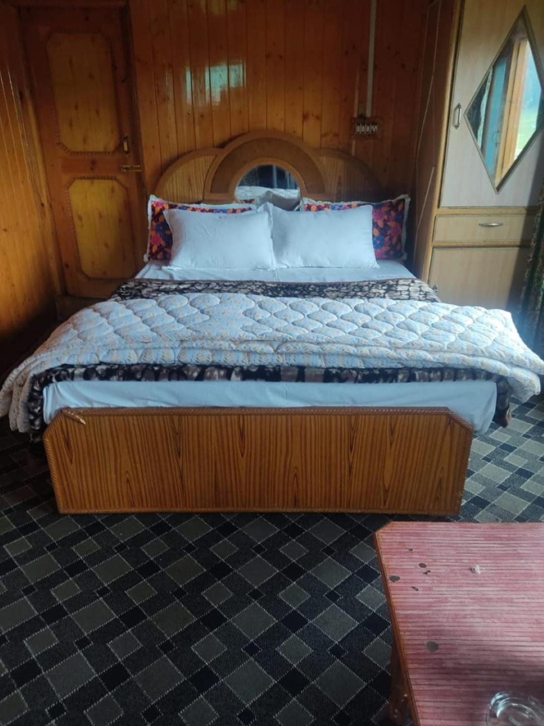 Roseland Cottage , グルマルグ エクステリア 写真